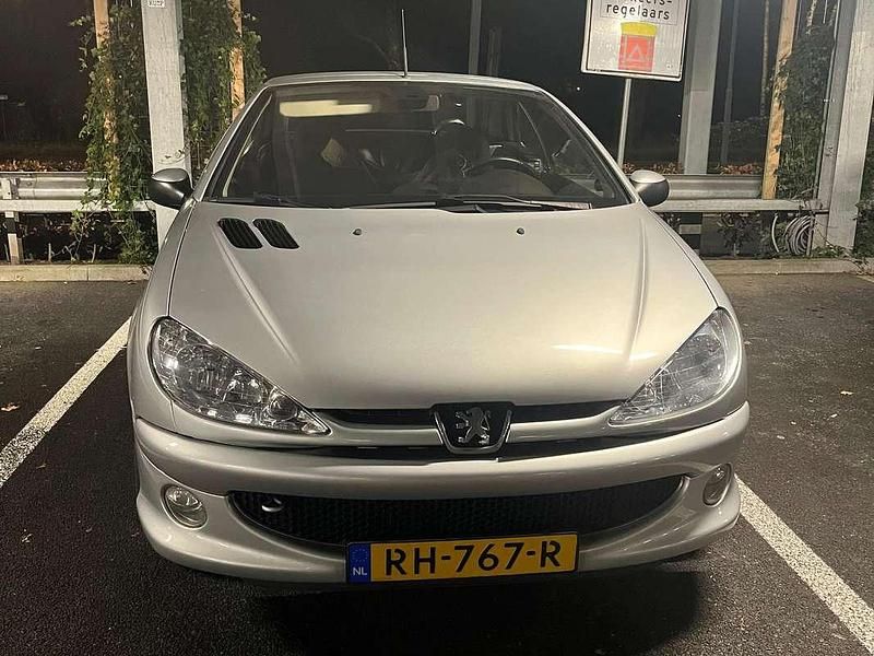Occasion Peugeot 206 109 PK (80 kW) 2003 Grijs Cabriolet