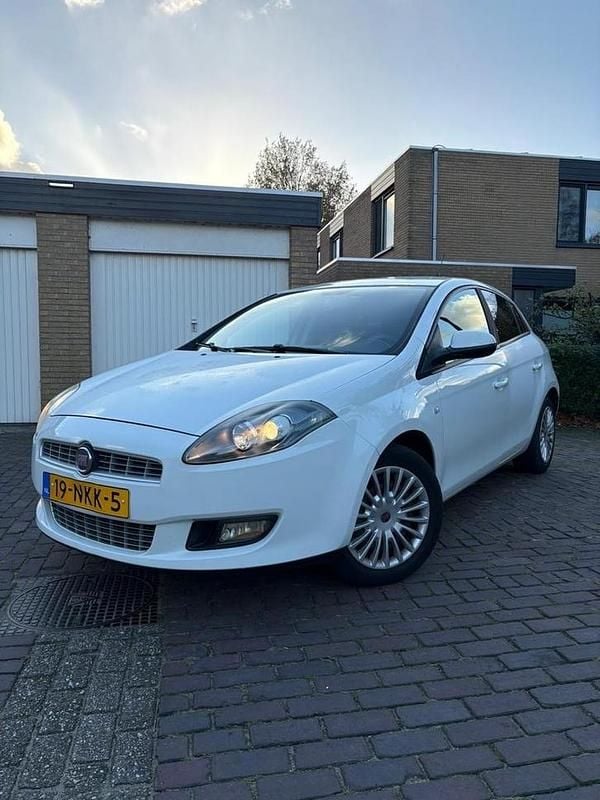 Gebruikt 2010 Fiat Bravo Hatchback | € 4.950 (Iets duurder) - Afbeelding 1/4