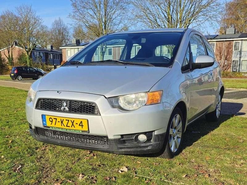 Grijs Gebruikt 2010 Mitsubishi Colt Edition Hatchback | € 3.200 (Eerlijke prijs) - Afbeelding 1/4