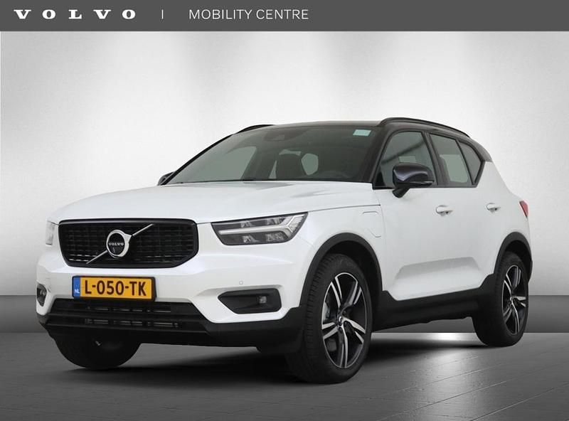 Wit Gebruikt 2020 Volvo XC40 R-Design SUV | € 36.945 (Eerlijke prijs) - Afbeelding 1/4