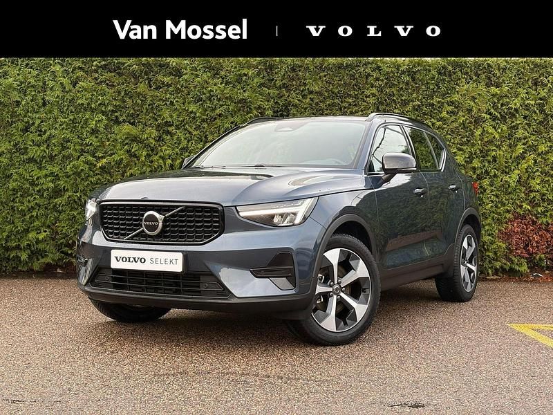 Blauw Occasion 2025 Volvo XC40 Plus SUV | € 42.940 (Eerlijke prijs) - Afbeelding 1/4