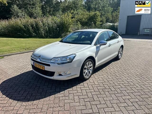Wit Gebruikt 2011 Citroën C5 Business Class Sedan | € 2.799 (Eerlijke prijs) - Afbeelding 1/4