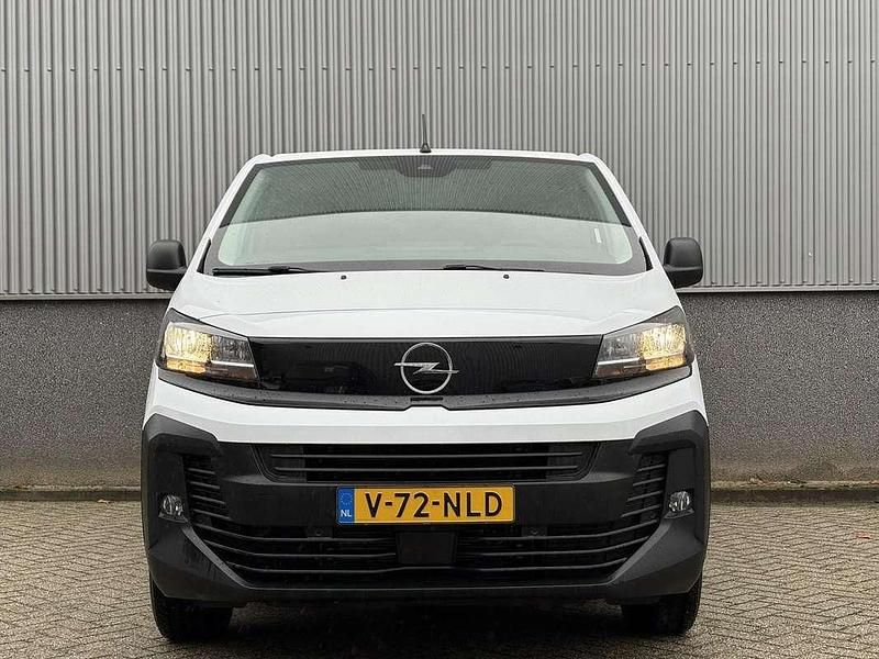 Nieuw 2025 Opel Vivaro-e Combi 136 PK Van – Limburg (Dealer) – € 33.900 ...