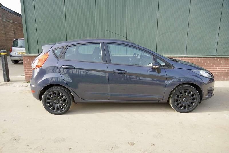 Occasion Ford Fiesta 65 PK (47 kW) 2013 Grijs Hatchback