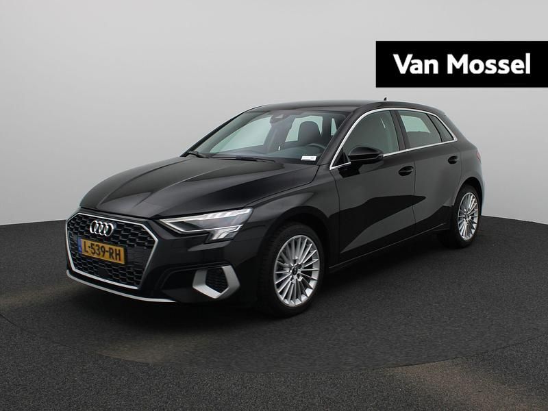 Zwart Gebruikt 2021 Audi A3 Sportback Advanced Hatchback | € 20.900 (Eerlijke prijs) - Afbeelding 1/4