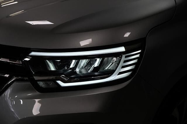 Occasion Renault Kangoo 131 PK (96 kW) 2023 Zilver (metallic) MPV