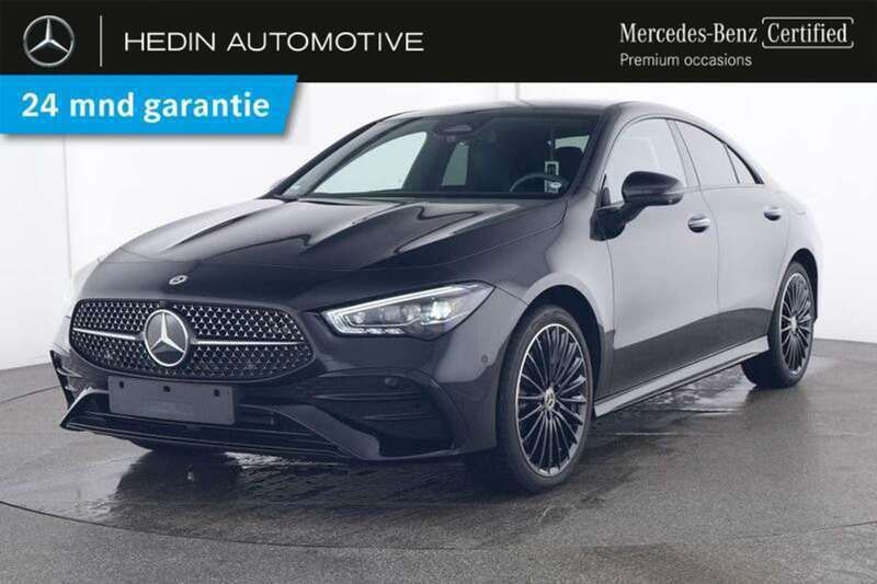 Zwart, metallic lak Gebruikt 2024 Mercedes CLA250e AMG line Sedan | € 48.900 (Goede deal) - Afbeelding 1/3