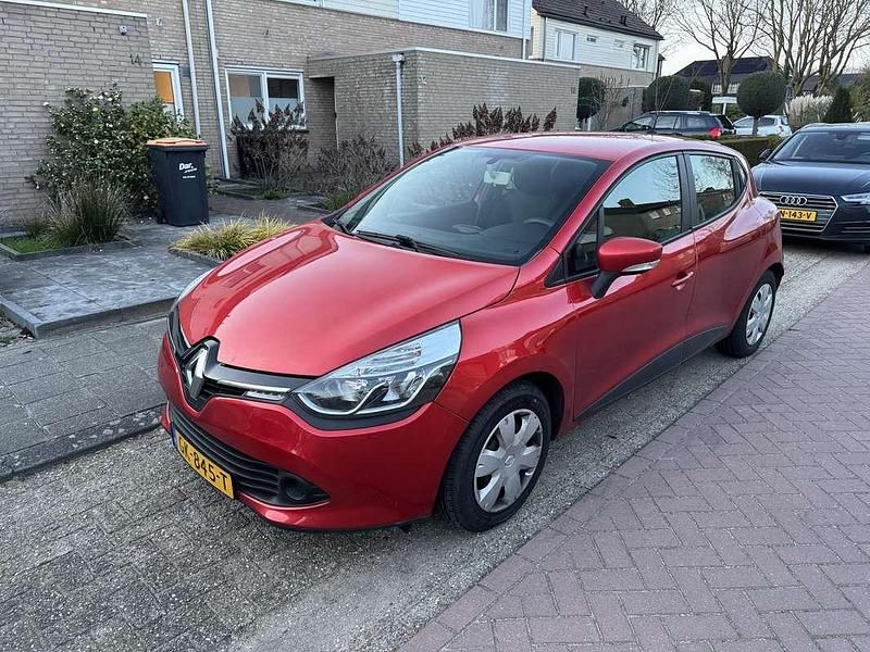 Occasion Renault Clio IV Dynamique 90 PK (66 kW) 2013 Rood Hatchback