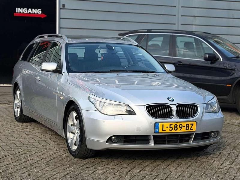 Occasion BMW 530 Executive 258 PK (189 kW) 2005 Grijs Stationwagen