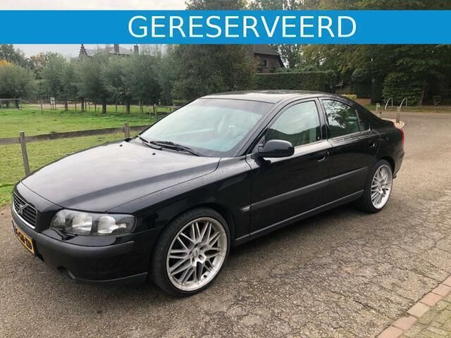 Zwart Gebruikt 2001 Volvo S60 Sedan | € 2.495 (Eerlijke prijs) - Afbeelding 1/4