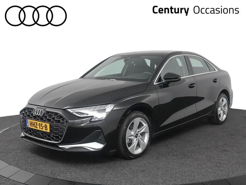 Zwart Gebruikt 2025 Audi A3 Basis Sedan | € 34.995 - Afbeelding 1/4