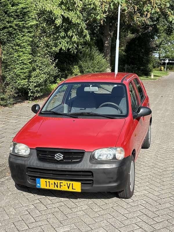 Rood Gebruikt 2003 Suzuki Alto GL Hatchback | € 1.350 (Eerlijke prijs) - Afbeelding 1/4