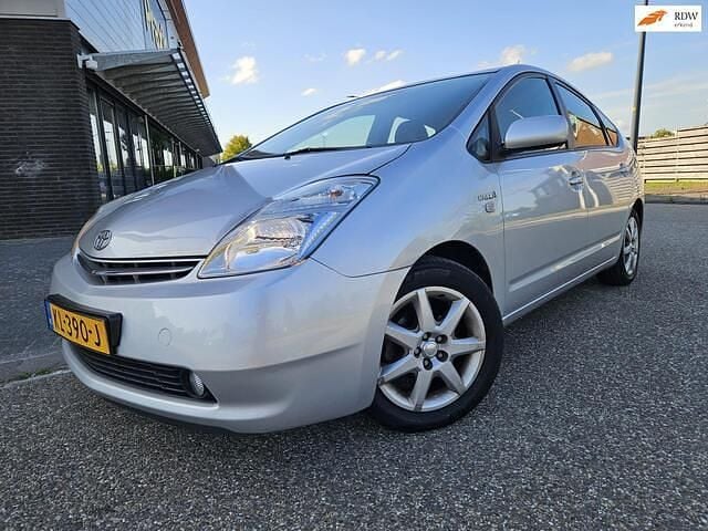 Grijs Gebruikt 2008 Toyota Prius Business Edition Hatchback | € 5.250 (Eerlijke prijs) - Afbeelding 1/4
