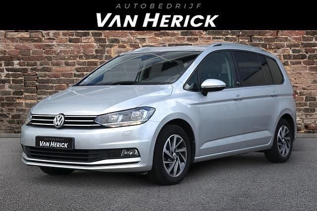 Grijs, metallic lak Gebruikt 2017 VW Touran Comfortline MPV | € 20.745 (Goede deal) - Afbeelding 1/4