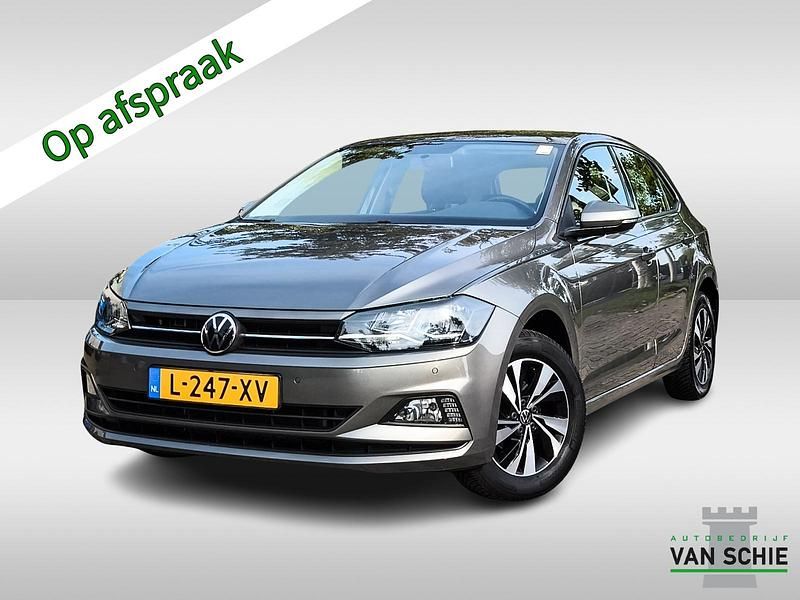 Grijs Gebruikt 2021 VW Polo Comfortline Hatchback | € 17.200 (Eerlijke prijs) - Afbeelding 1/4