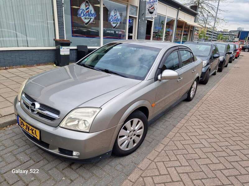 Gebruikt 2003 Opel Vectra Comfort Sedan | € 1.350 (Iets duurder) - Afbeelding 1/4