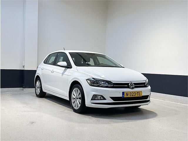 Wit Gebruikt 2021 VW Polo Highline Hatchback | € 13.749 (Goede deal) - Afbeelding 1/4