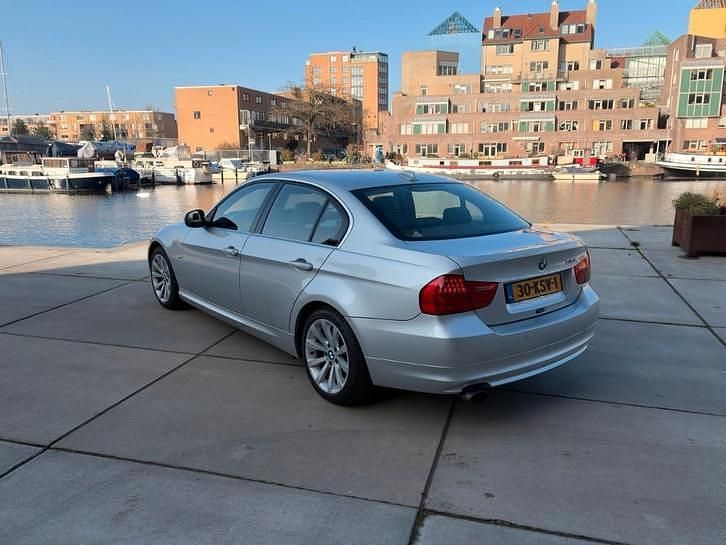 Occasion BMW 318 143 PK (105 kW) 2010 Zilver Sedan