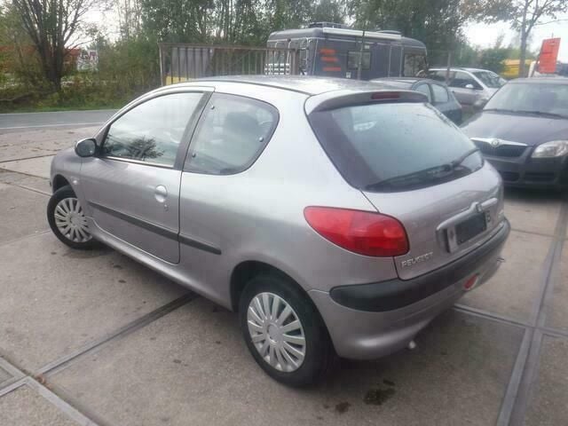 Occasion Peugeot 206 75 PK (55 kW) 2003 Grijs Sedan