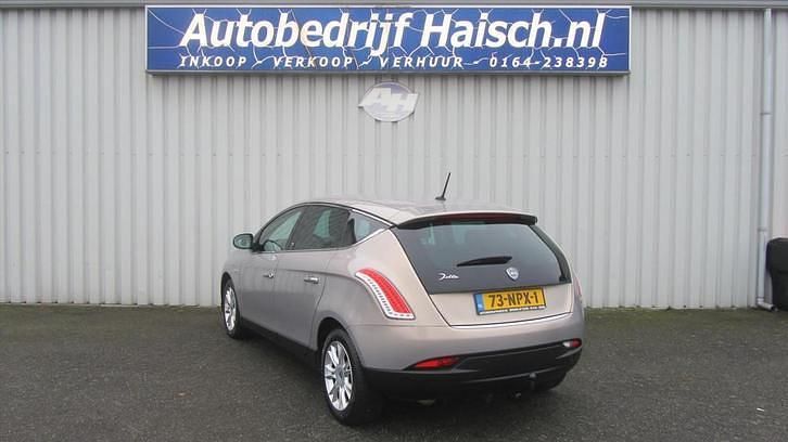 Occasion Lancia Delta 120 PK (88 kW) 2010 Beige Hatchback