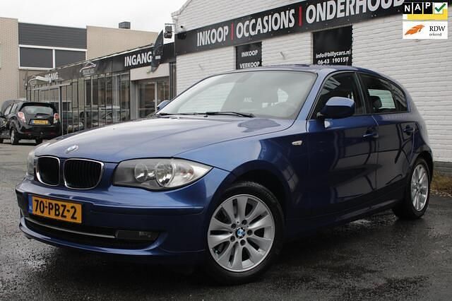 Blauw Gebruikt 2011 BMW 118 Hatchback | € 4.750 (Goede deal) - Afbeelding 1/4