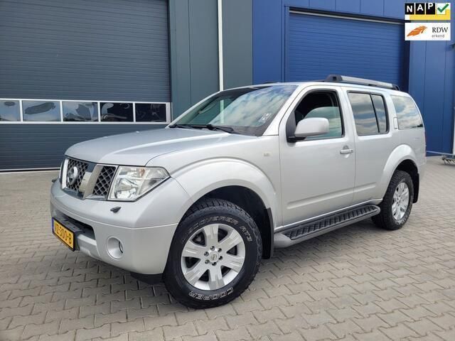 Zilver Gebruikt 2005 Nissan Pathfinder SE SUV | € 7.950 - Afbeelding 1/4