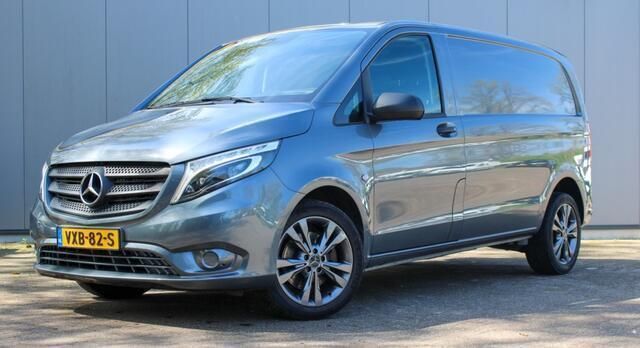 Grijs Gebruikt 2018 Mercedes Vito MPV | € 24.500 (Eerlijke prijs) - Afbeelding 1/4