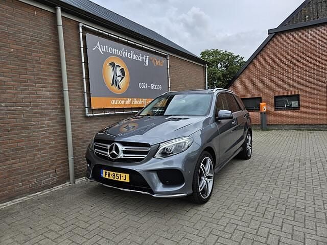 Grijs Gebruikt 2017 Mercedes GLE400 Sport Edition SUV | € 36.995 (Goede deal) - Afbeelding 1/4