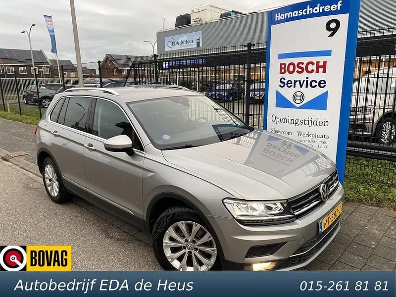 Grijs Gebruikt 2018 VW Tiguan Highline SUV | € 22.735 (Goede deal) - Afbeelding 1/4