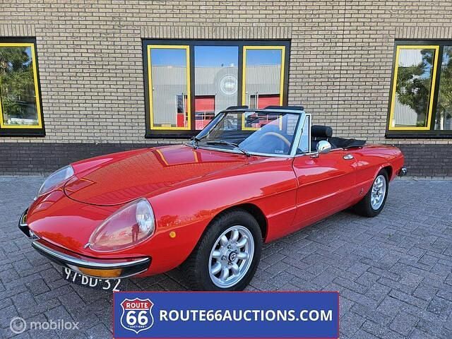 Zwart Gebruikt 1974 Alfa Romeo Spider Cabriolet | € 11.500 - Afbeelding 1/4