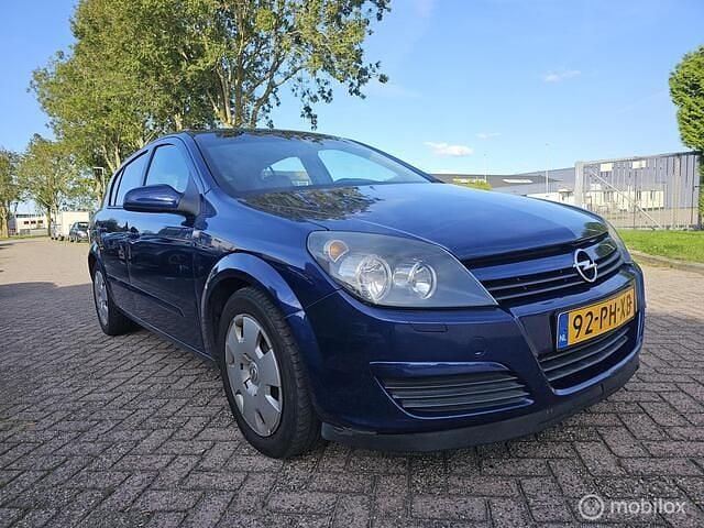 Blauw Gebruikt 2004 Opel Astra Sport Hatchback | € 1.199 (Goede deal) - Afbeelding 1/4
