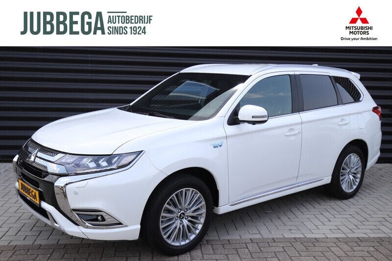 Frost white w37 Gebruikt 2021 Mitsubishi Outlander P-HEV Instyle SUV | € 27.990 (Eerlijke prijs) - Afbeelding 1/4