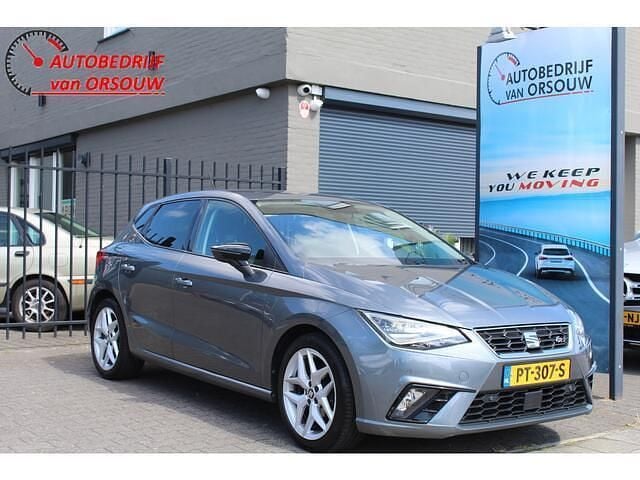 Grijs, metallic lak Gebruikt 2017 Seat Ibiza FR Hatchback | € 8.950 (Eerlijke prijs) - Afbeelding 1/4