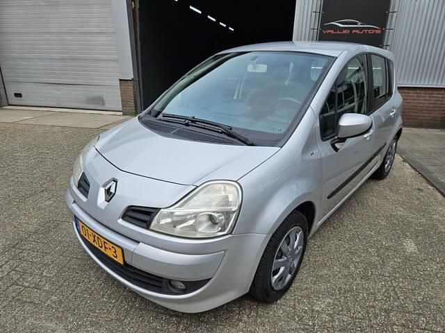 Grijs Gebruikt 2012 Renault Grand Modus Night&Day MPV | € 5.750 (Eerlijke prijs) - Afbeelding 1/4