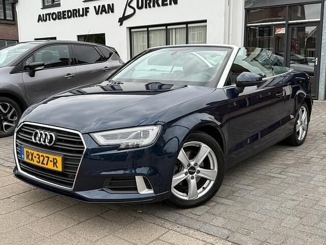 Blauw, metallic lak Gebruikt 2018 Audi A3 Cabriolet Sport Cabriolet | € 23.950 (Eerlijke prijs) - Afbeelding 1/4