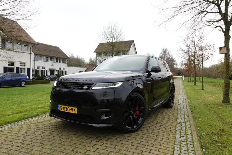 Zwart Gebruikt 2023 Land Rover Range Rover Sport First Edition SUV | € 109.500 (Goede deal) - Afbeelding 1/4
