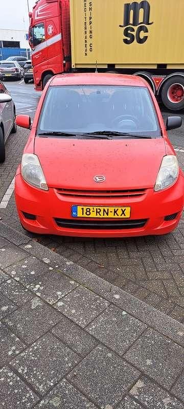 Occasion Daihatsu Sirion 69 PK (50 kW) 2005 Rood Hatchback