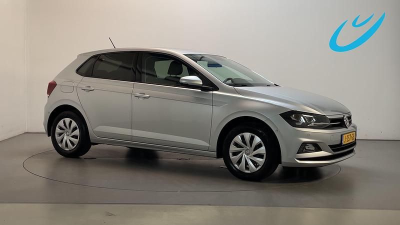Grijs Gebruikt 2020 VW Polo Comfortline Hatchback | € 15.550 (Goede deal) - Afbeelding 1/3