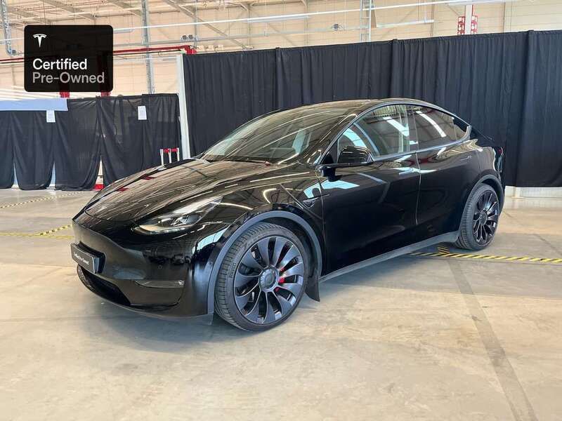 Zwart Gebruikt 2022 Tesla Model Y Performance SUV | € 39.300 - Afbeelding 1/4