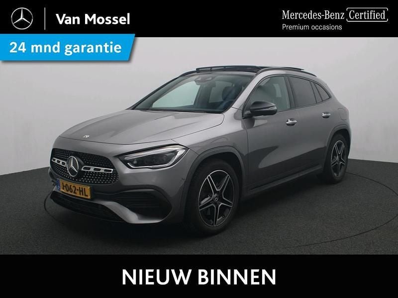 Grijs Gebruikt 2020 Mercedes GLA200 Business SUV | € 37.945 (Eerlijke prijs) - Afbeelding 1/3