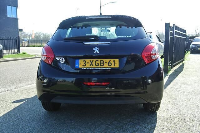 Occasion Peugeot 208 68 PK (50 kW) 2014 Zwart Hatchback
