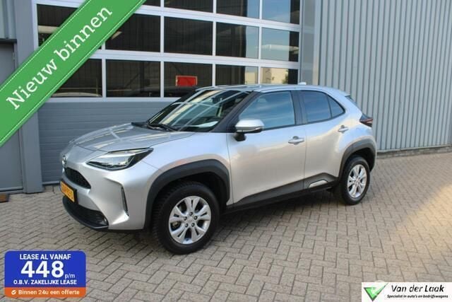 Grijs Gebruikt 2024 Toyota Yaris Cross SUV | € 27.950 (Goede deal) - Afbeelding 1/4