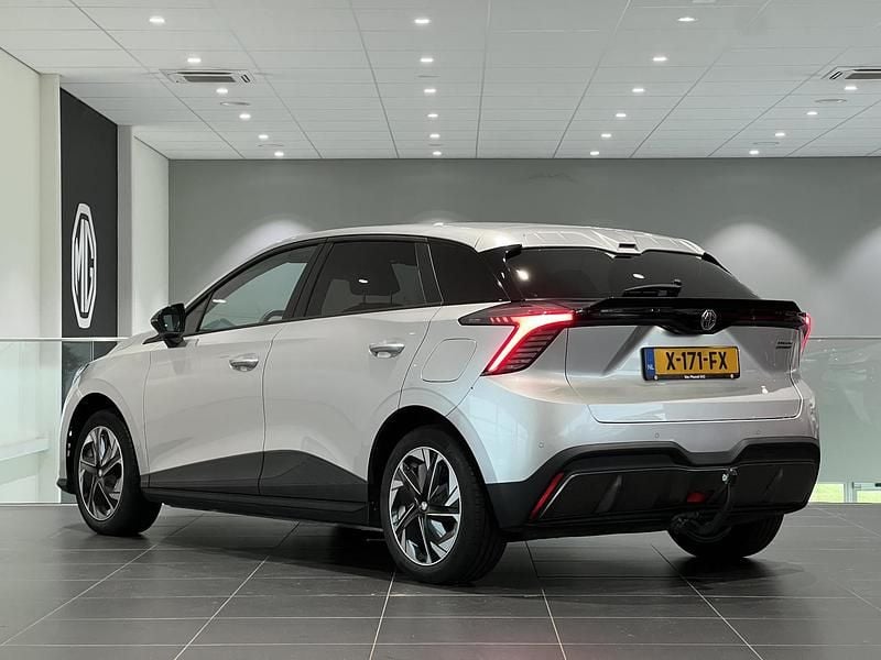 Occasion MG MG4 EV Comfort 150 kW (204 PK) 2023 Grijs Hatchback
