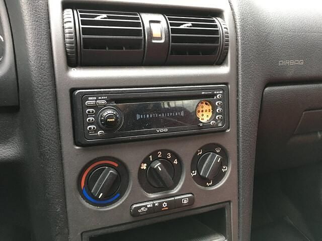 Occasion Opel Astra Njoy 84 PK (61 kW) 2003 Zwart Hatchback