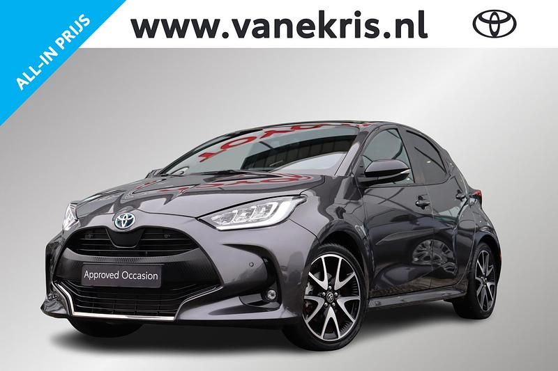 Occasion Toyota Yaris Hybrid Executive 116 PK (85 kW) 2021 Grijs Hatchback
