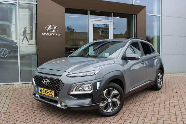 Galactic gray metallic (r3g) Gebruikt 2020 Hyundai Kona Premium SUV | € 18.900 (Eerlijke prijs) - Afbeelding 1/4