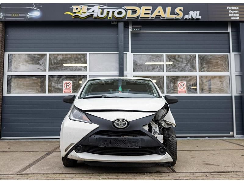 Occasion Toyota Aygo 69 PK (50 kW) 2015 Wit Hatchback