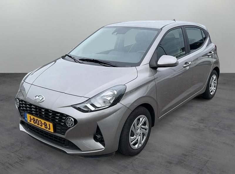 Grijs Gebruikt 2020 Hyundai i10 Comfort Hatchback | € 14.899 (Eerlijke prijs) - Afbeelding 1/4