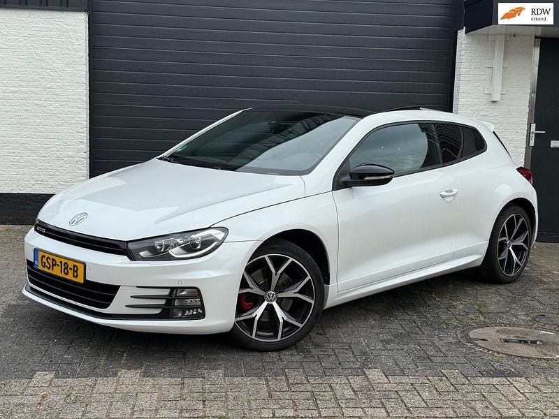 Wit Gebruikt 2016 VW Scirocco Highline Coupé | € 21.900 - Afbeelding 1/4