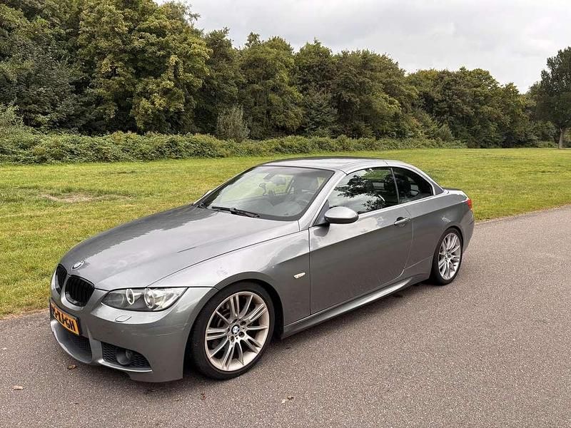 Grijs Gebruikt 2007 BMW 325 Cabriolet Executive Cabriolet | € 8.250 (Super prijs) - Afbeelding 1/4